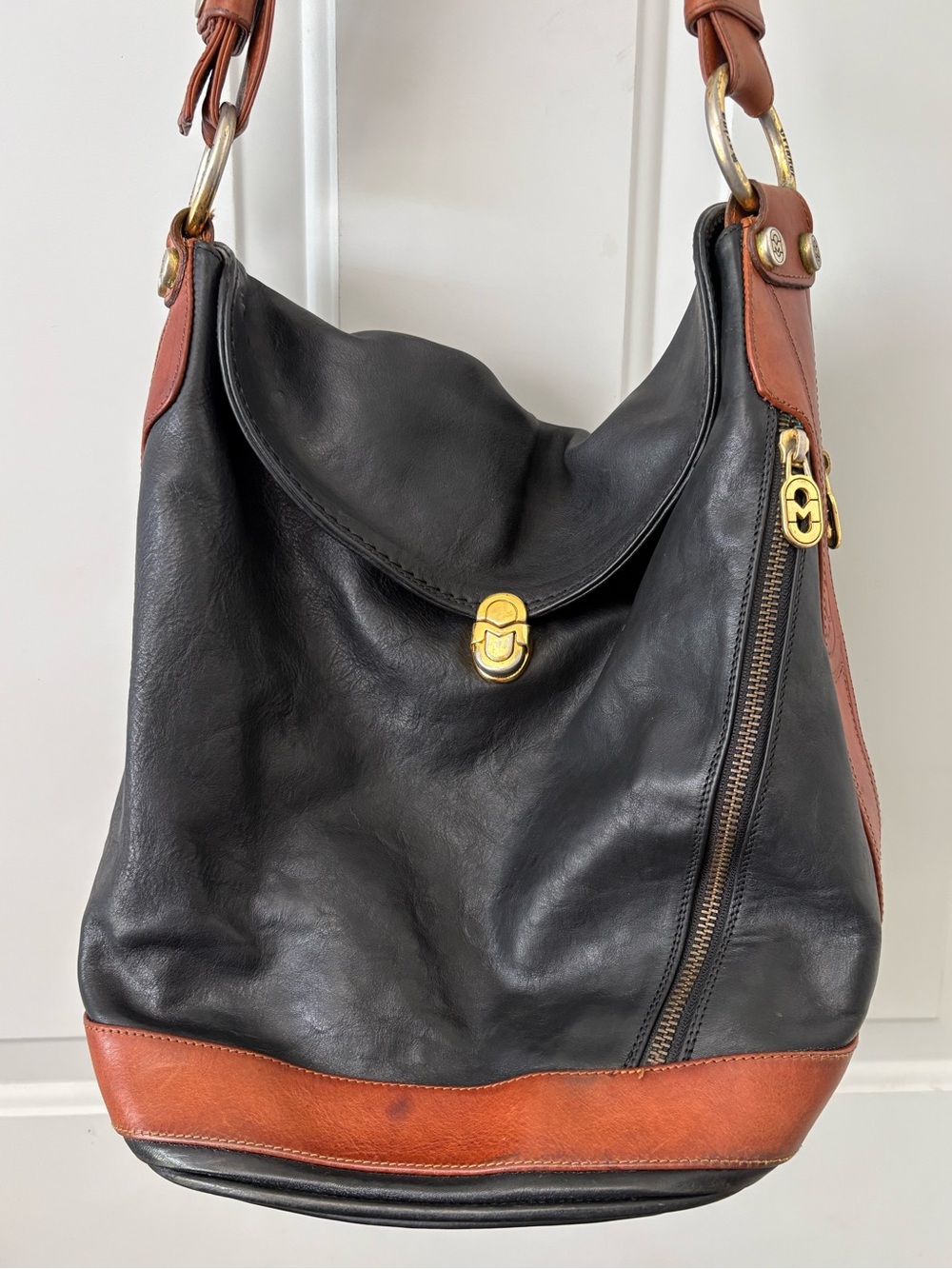 Marino Orlandi Black and Brown Leather Bucket Shoulder Bag with Gold Hardware - Picture 12 of 13